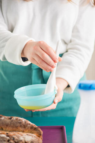 Tupperware Space Saver Bowl 300ml kleiner Behälter zum Befüllen mit Öl
