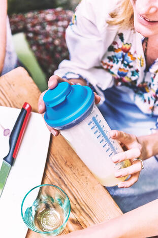 Tupperware EZ Shaker 600ml 